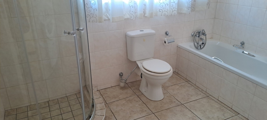  Bedroom Property for Sale in Wilkoppies North West